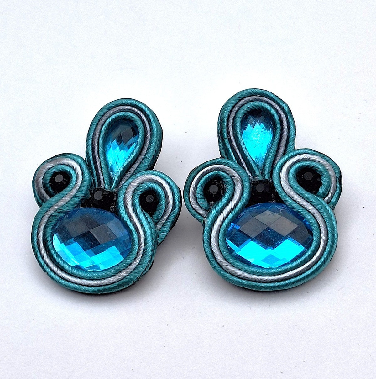 Aros Soutache Amapola turquesa y gris