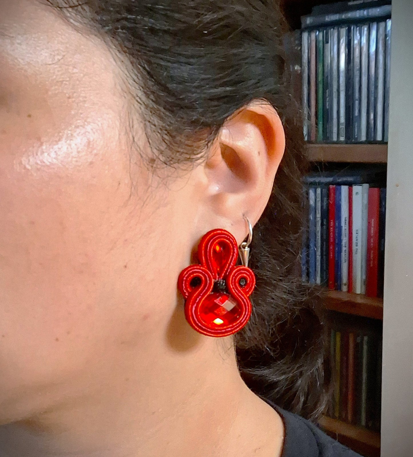 Aros Soutache Amapola rojo y negro