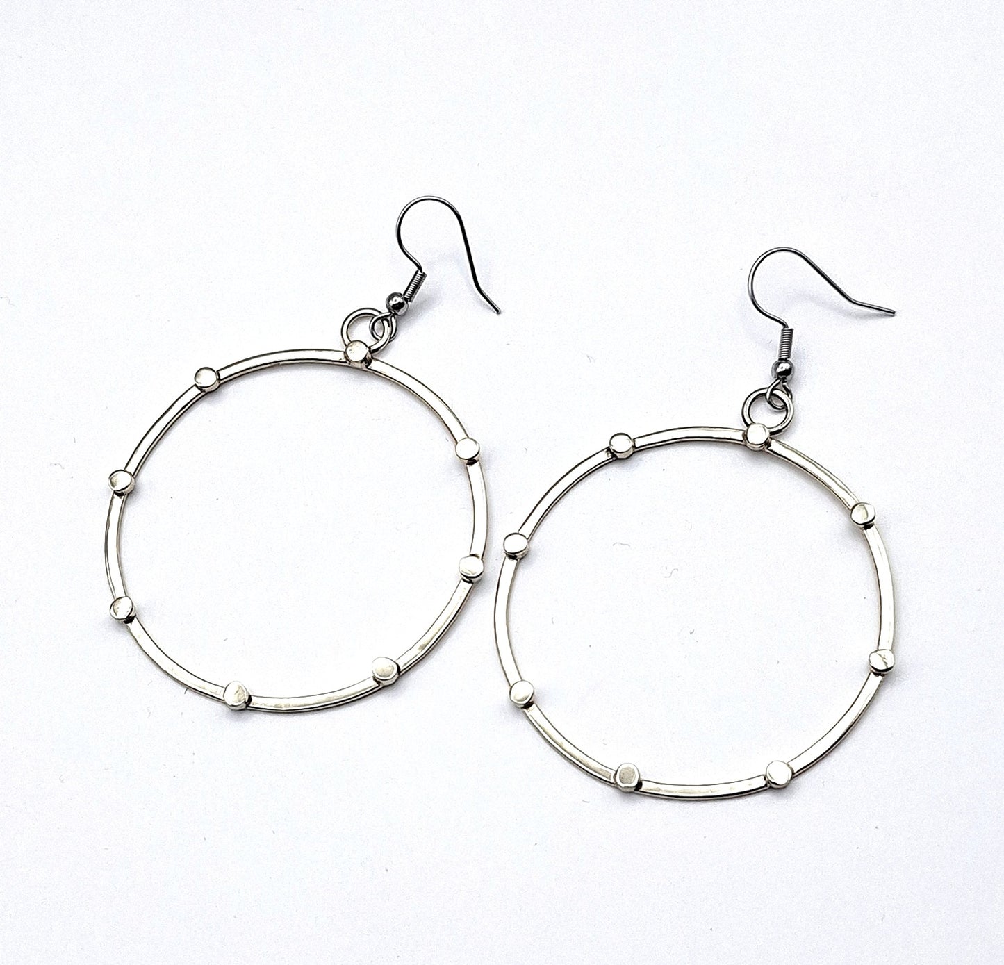 Aros étnicos círculos y tachas Alpaca