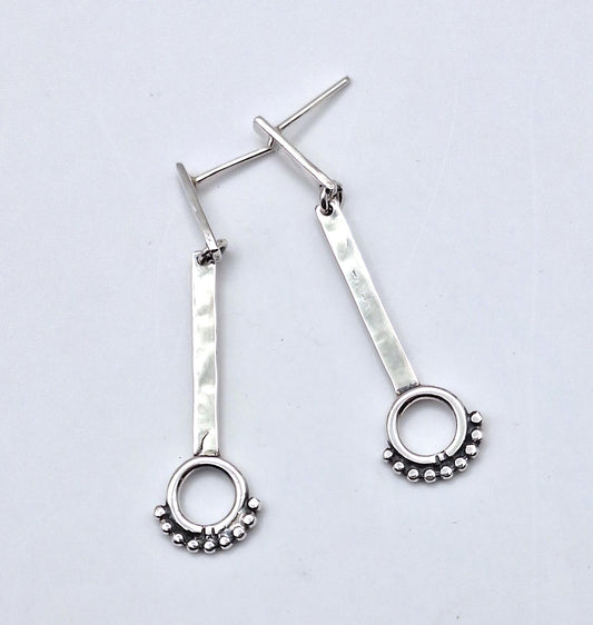 Aros palitos con círculo y pelotitas