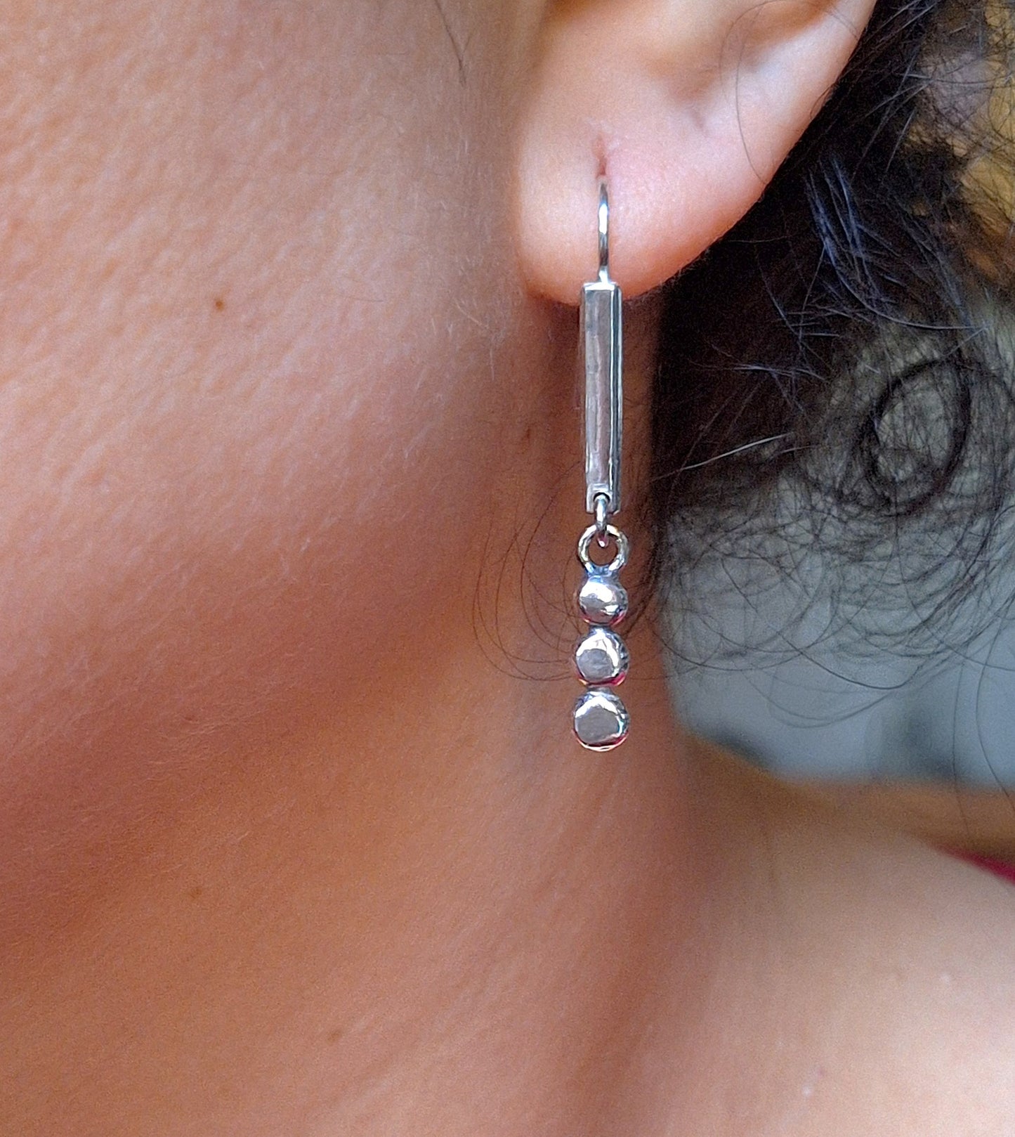Aros palitos y tachas colgantes