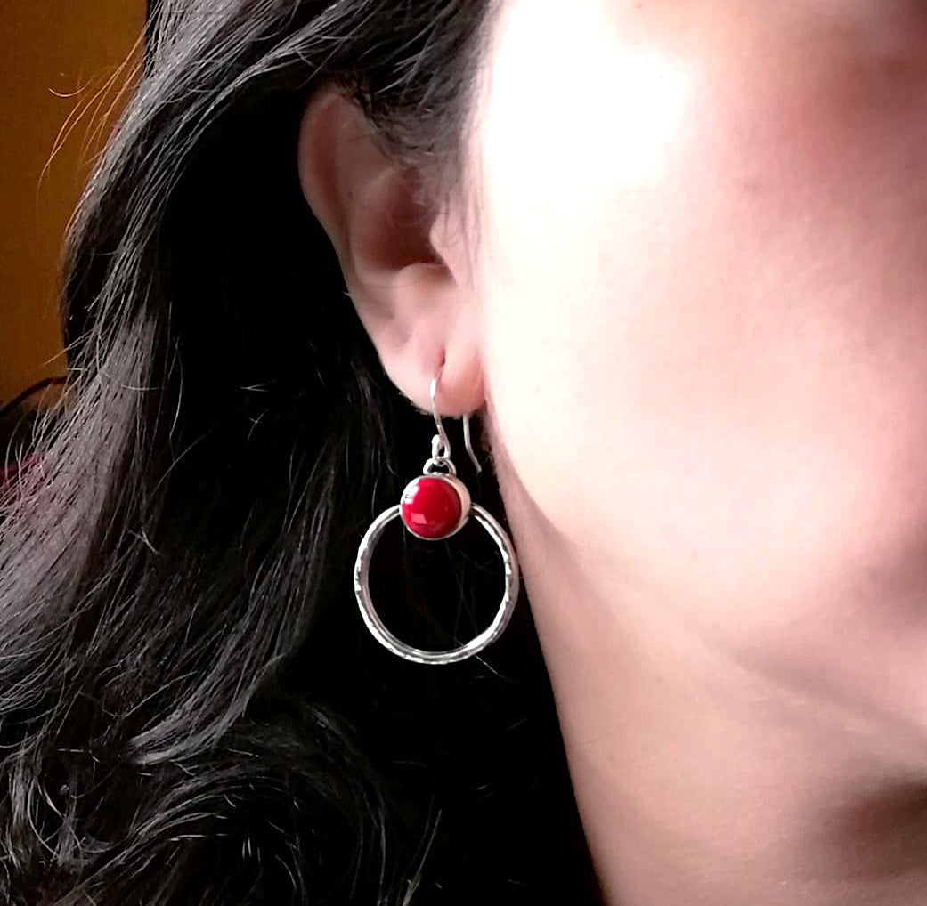 Aros coral rojo círculos