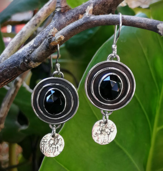 Aros Ónix negro facetado